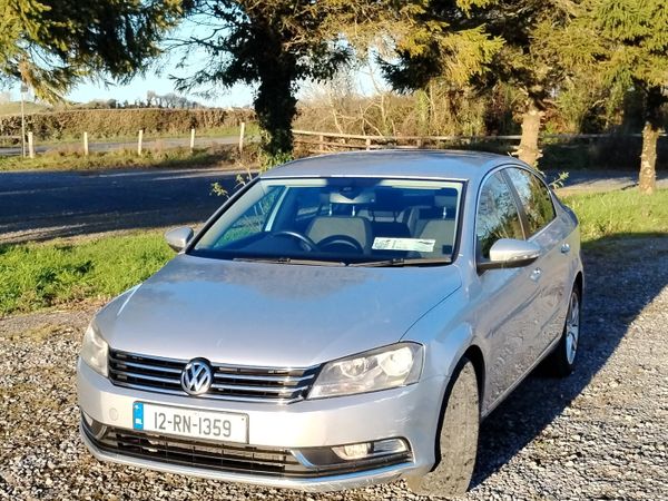 Volkswagen Passat Saloon, Diesel, 2012, Silver