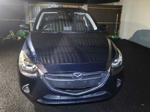 Mazda Demio Hatchback, Petrol, 2015, Blue