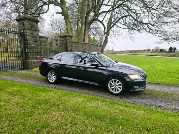 Skoda Superb Hatchback, Diesel, 2017, Black