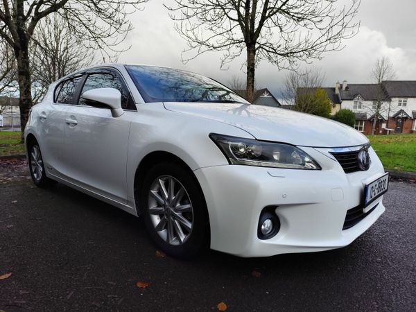 Lexus CT Hatchback, Petrol Hybrid, 2012, White