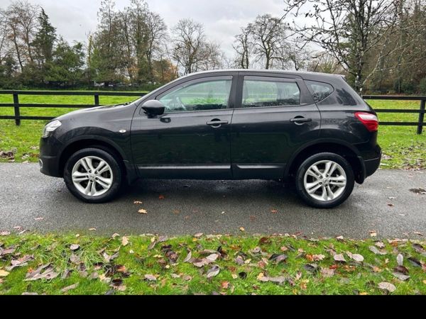Nissan Qashqai Hatchback, Diesel, 2011, Black