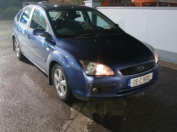 Ford Focus Hatchback, Petrol, 2005, Blue