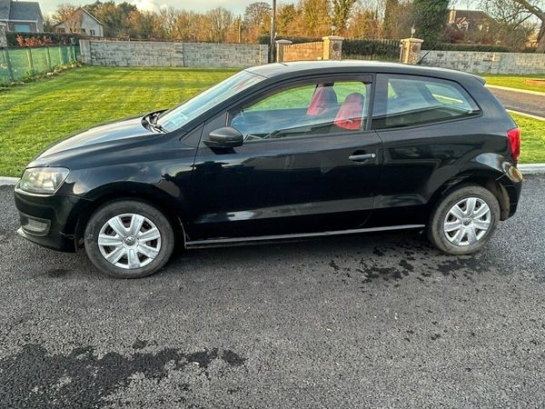 Volkswagen Polo Hatchback, Petrol, 2010, Black