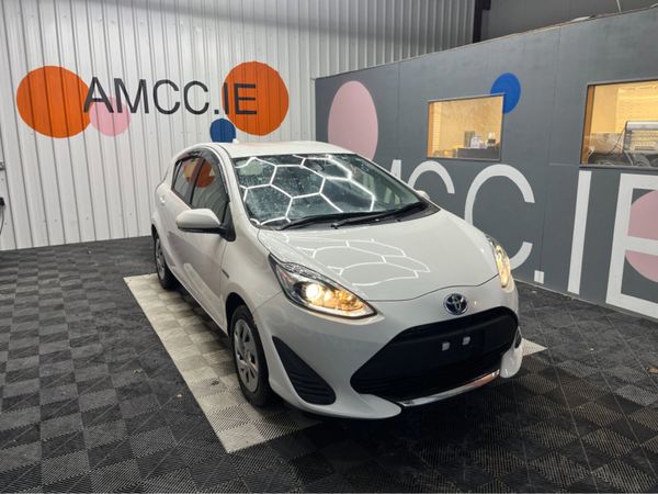 Toyota Aqua Hatchback, Petrol Hybrid, 2020, White