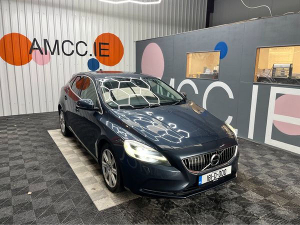 Volvo V40 Hatchback, Diesel, 2018, Blue