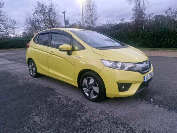 Honda Fit Hatchback, Petrol Hybrid, 2014, Yellow