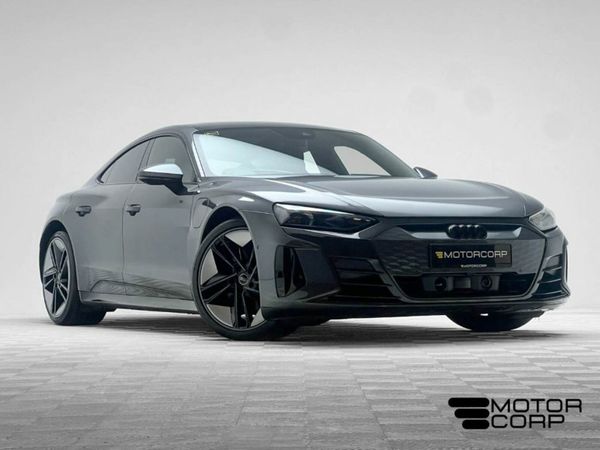 Audi e-tron GT Coupe, Electric, 2022, Grey