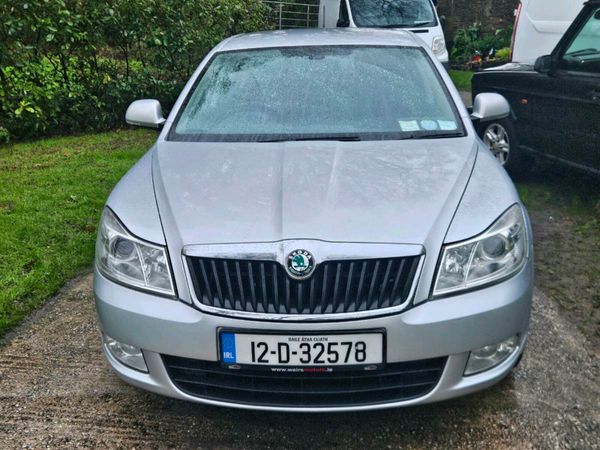 Skoda Octavia Saloon, Diesel, 2012, Silver
