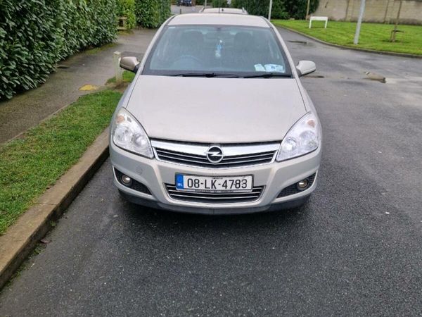 Opel Astra Saloon, Diesel, 2008, Yellow