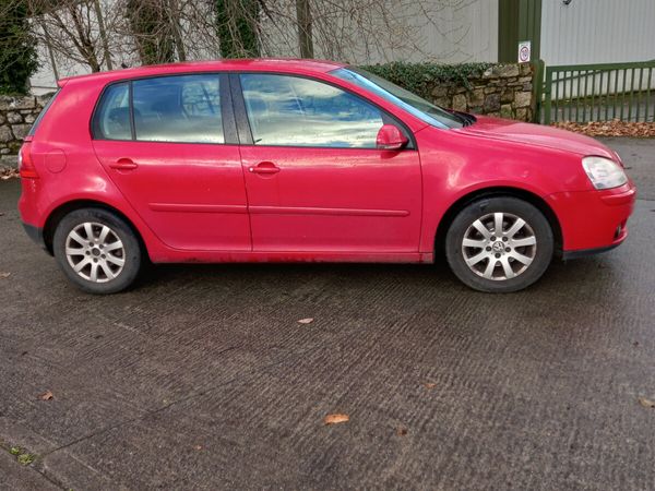 Volkswagen Golf Hatchback, Petrol, 2008, Red