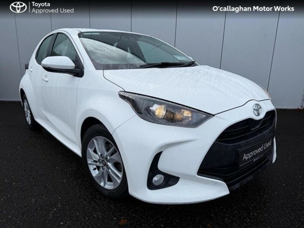 Toyota Yaris Hatchback, Petrol, 2021, White