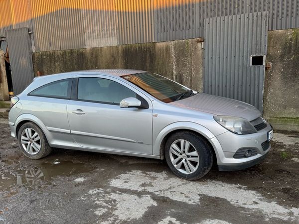 Opel Astra Hatchback, Petrol, 2008, Silver