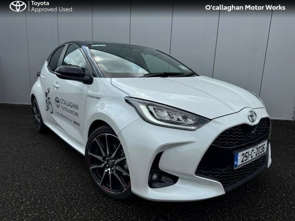 Toyota Yaris Hatchback, Petrol Hybrid, 2025, White