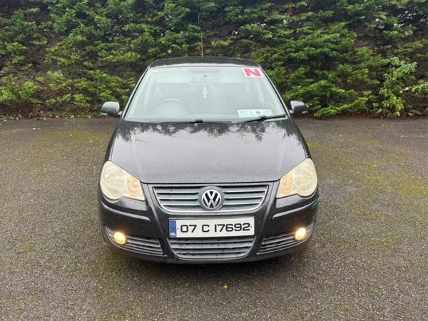 Volkswagen Polo Hatchback, Petrol, 2007, Black