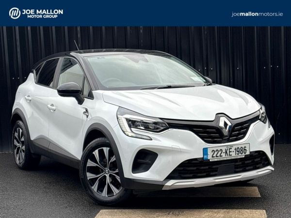 Renault Captur Hatchback, Petrol, 2022, White