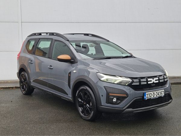 Dacia Jogger MPV, Petrol, 2023, Grey