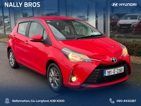 Toyota Yaris Hatchback, Petrol, 2019, Red
