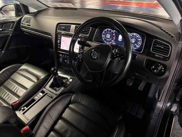 Volkswagen Golf Estate, Petrol, 2019, Black