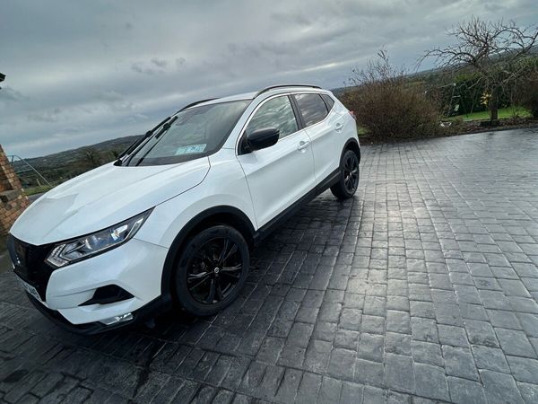 Nissan Qashqai Hatchback, Diesel, 2019, White