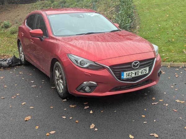 Mazda Mazda3 Hatchback, Diesel, 2014, Red