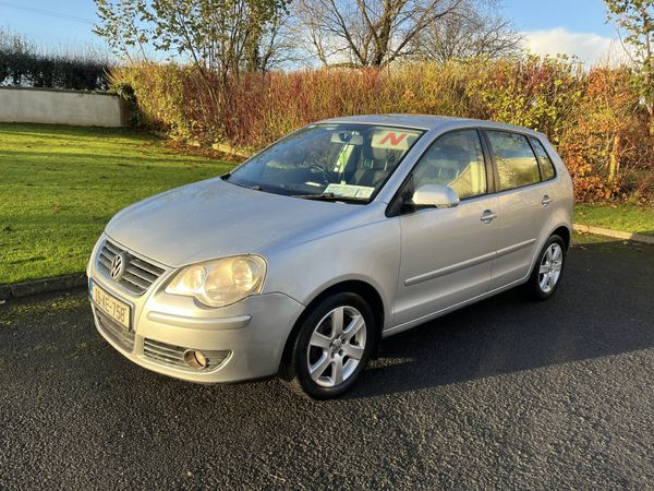 Volkswagen Polo Hatchback, Petrol, 2009, Silver