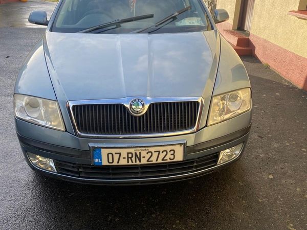Skoda Octavia Hatchback, Petrol, 2007, Grey