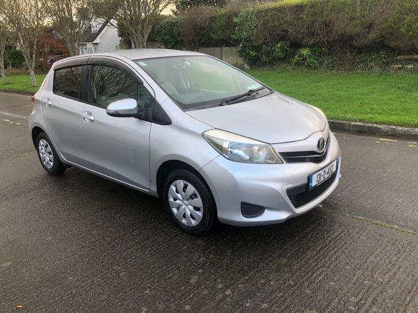Toyota Vitz Hatchback, Petrol, 2013, Silver