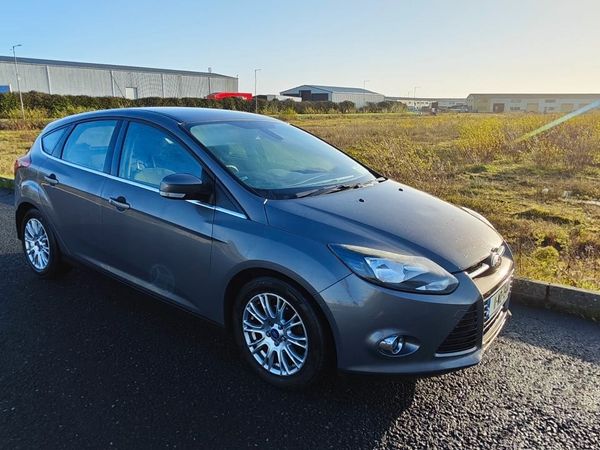 Ford Focus Hatchback, Diesel, 2011, Brown