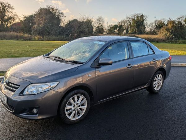 Toyota Corolla Saloon, Petrol, 2010, Grey