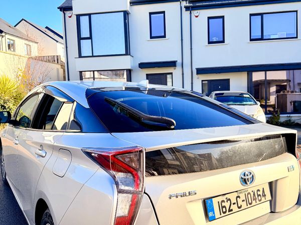 Toyota Prius Hatchback, Petrol Hybrid, 2016, Silver