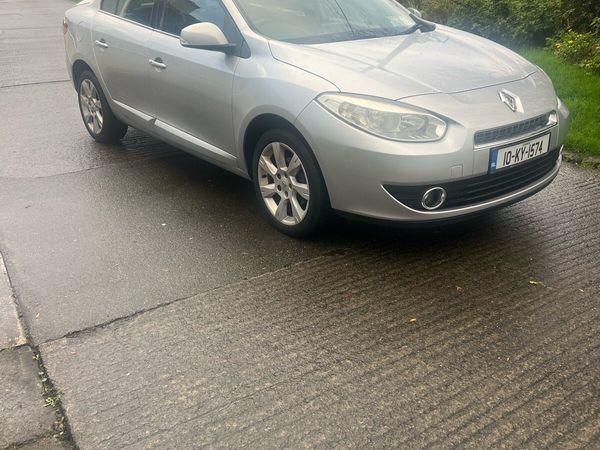 Renault Fluence Saloon, Diesel, 2010, Silver