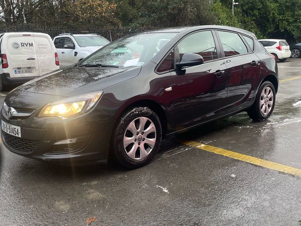 Vauxhall Astra Hatchback, Diesel, 2015, Black
