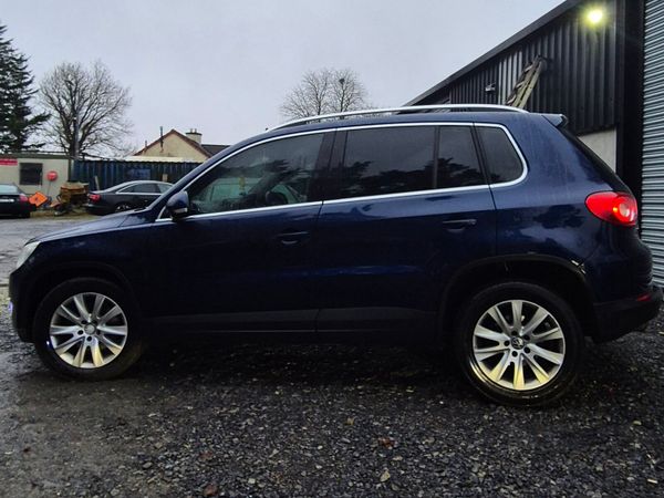 Volkswagen Tiguan SUV, Diesel, 2010, Blue