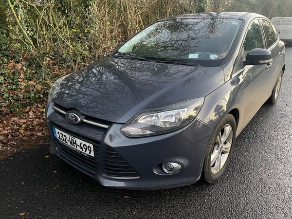 Ford Focus Hatchback, Petrol, 2013, Grey