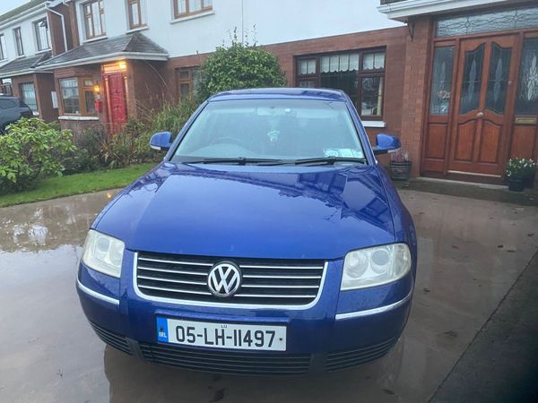 Volkswagen Passat Saloon, Diesel, 2005, Blue