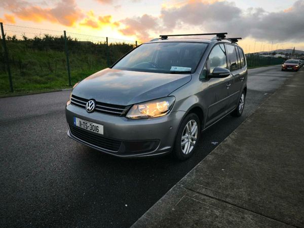 Volkswagen Touran MPV, Diesel, 2011, Grey