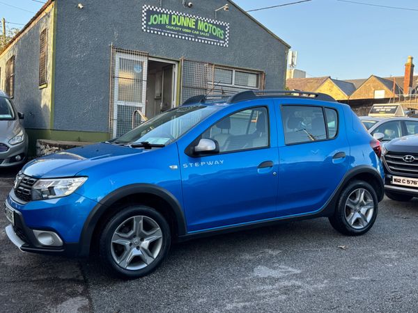 Dacia Sandero Stepway Hatchback, Diesel, 2019, Blue