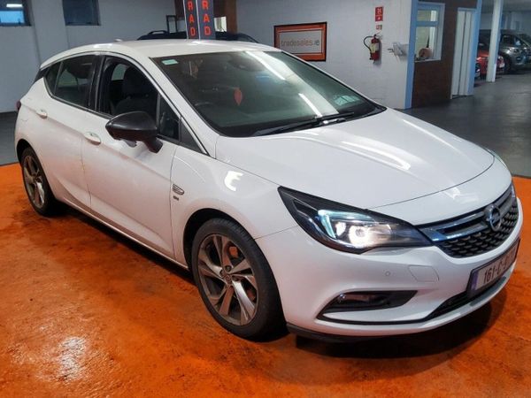 Opel Astra Hatchback, Diesel, 2016, White