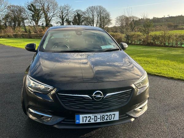 Opel Insignia Hatchback, Diesel, 2017, Black