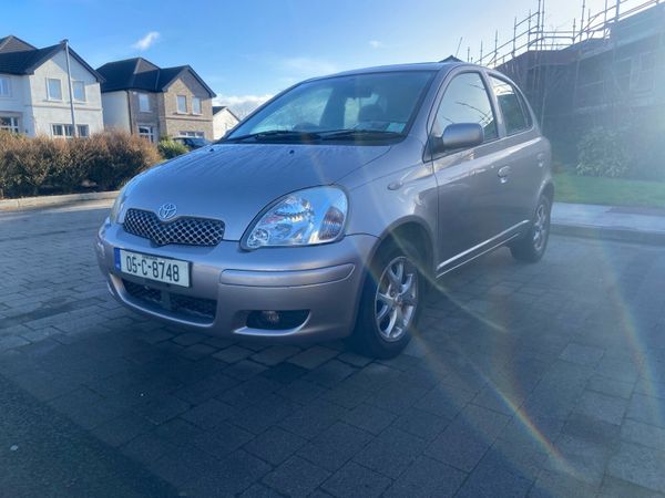 Toyota Yaris Hatchback, Petrol, 2005, Grey