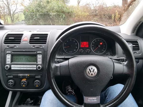Volkswagen Golf Hatchback, Petrol, 2008, Red