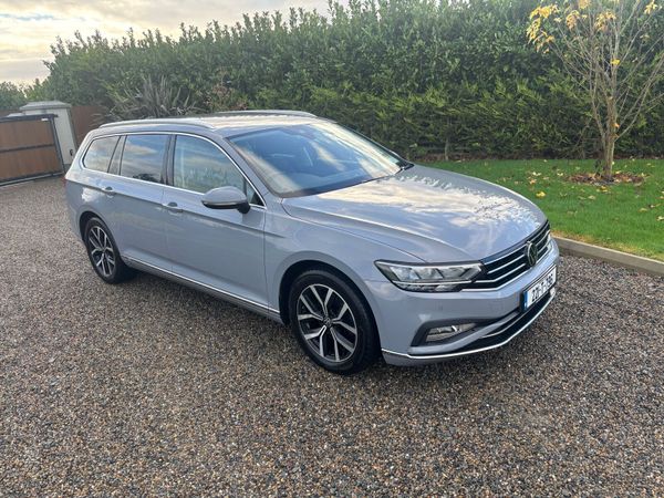 Volkswagen Passat Estate, Diesel, 2022, Grey