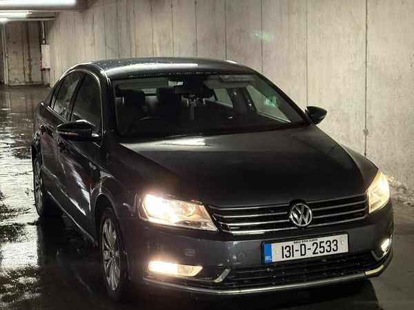 Volkswagen Passat Saloon, Diesel, 2013, Grey