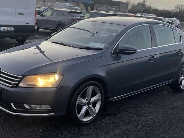 Volkswagen Passat Saloon, Diesel, 2012, Grey