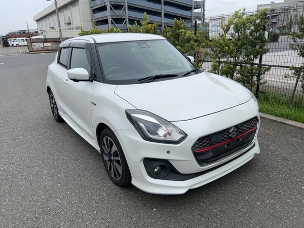 Suzuki Swift Hatchback, Petrol, 2017, White