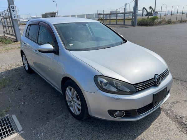 Volkswagen Golf Hatchback, Petrol, 2012, Silver