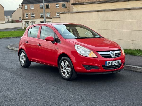Vauxhall Corsa Hatchback, Diesel, 2009, Red
