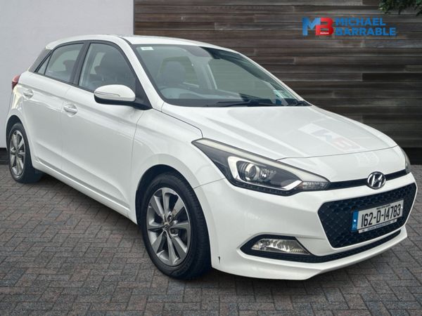 Hyundai i20 Hatchback, Petrol, 2016, White