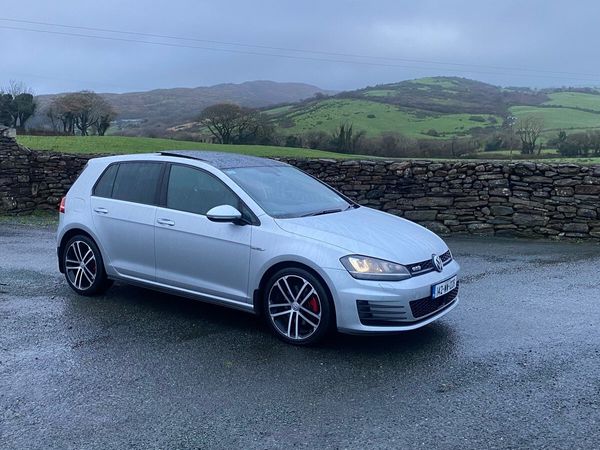 Volkswagen Golf Hatchback, Diesel, 2014, Silver