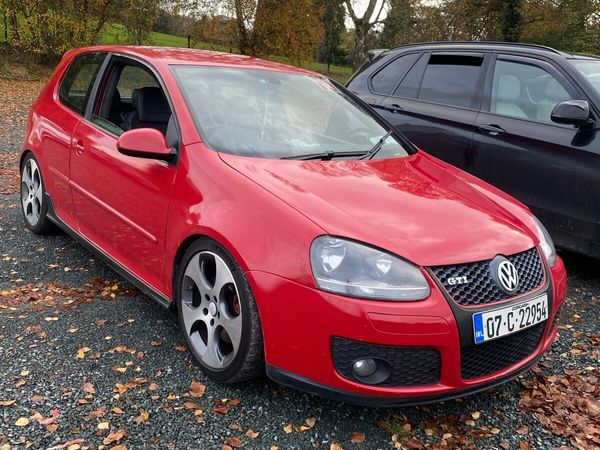 Volkswagen Golf Hatchback, Petrol, 2007, Red